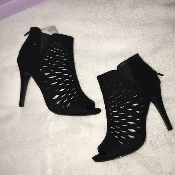 Black peep toe heels - Picture 2 of 5